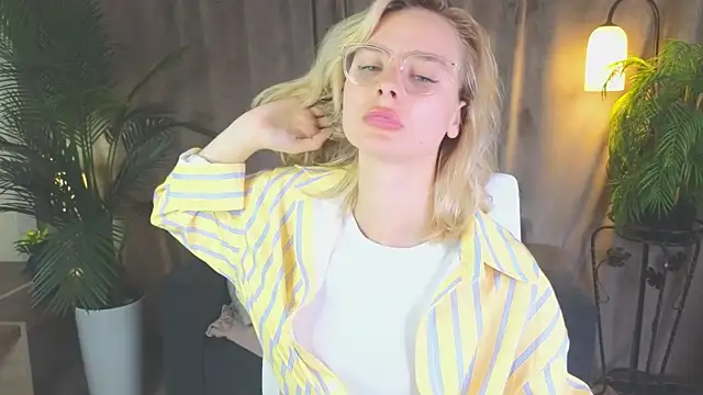 NoraMoreau Live XXX-Chat