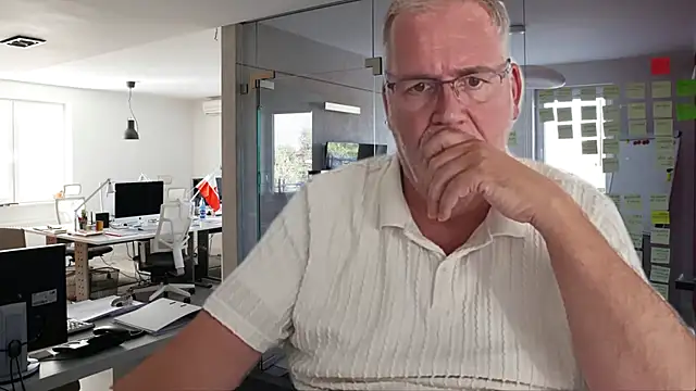 XXX chat uživo modela subbear1968