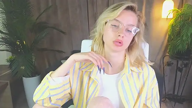 NoraMoreaun Live XXX chat