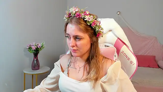 EllaBells' Live XXX Chat