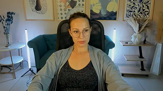 Chatroom XXX en direct de Charlotte_Hudson