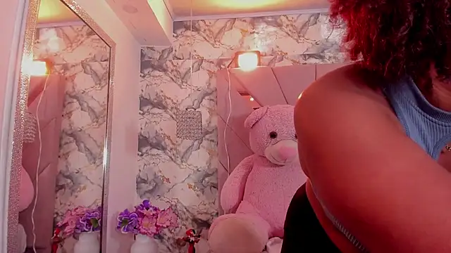 mia_rouxx1 Chat XXX in diretta
