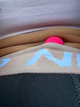 Chat +18 de F3ckd0lllucy ao vivo