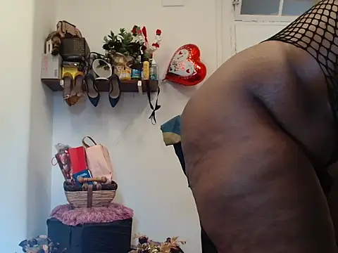 xTALLSEXYBUMx Chat XXX in diretta