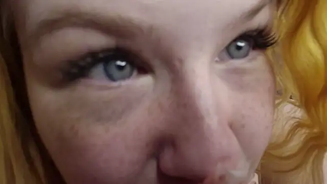 LynetHakes' Live XXX Chat