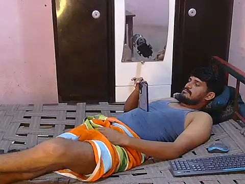 HotXKrish XXX чат на живо