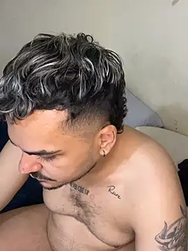 Chatroom XXX en direct de LatinBearX