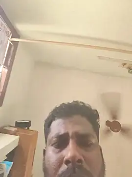 XXX chat uživo modela Vickyins480000