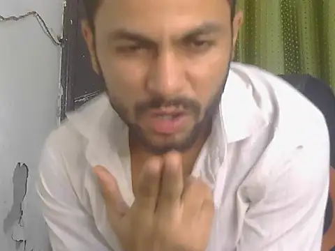 Stubborndesiboy Live XXX Chat
