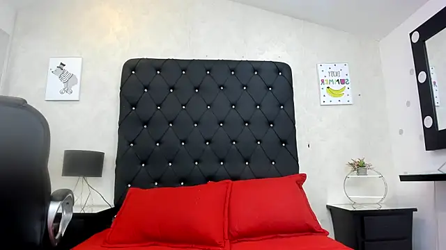 Antonella_morrison Adlı Modelin Canlı XXX Sohbeti