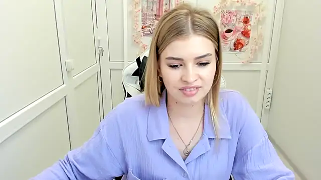 BrielleStorm Adlı Modelin Canlı XXX Sohbeti