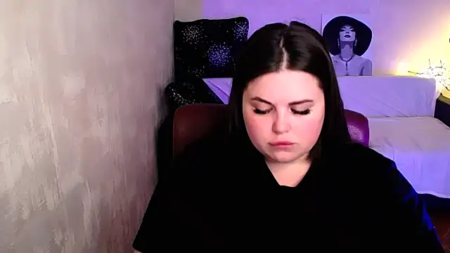 دردشة Emily_Mo الجنسية المباشرة
