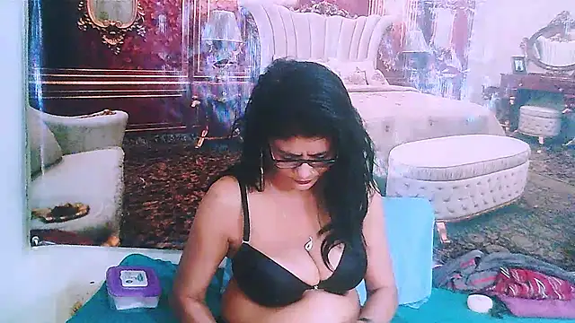IndianAllure: онлайн-секс-чат