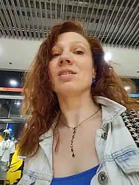 Exhibitionsplit's Live XXX Chat