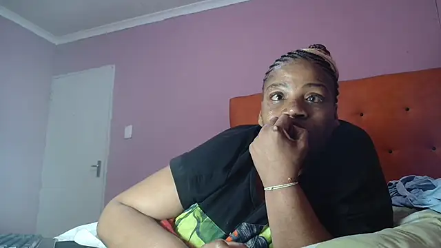 tinagiant's Live XXX Chat