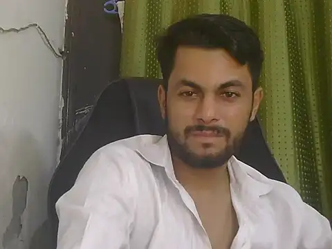 XXX chat uživo modela Stubborndesiboy