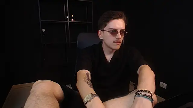 FelixStarkk's Live XXX Chat