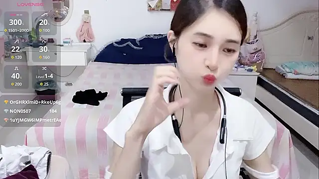 XXX chat uživo modela miaomiao-99