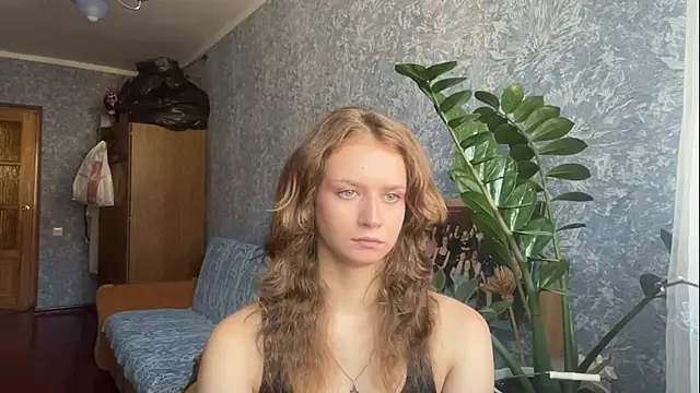 DelmyHyzer's Live XXX Chat