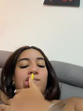 Chat XXX en directo de Little_Gaby_
