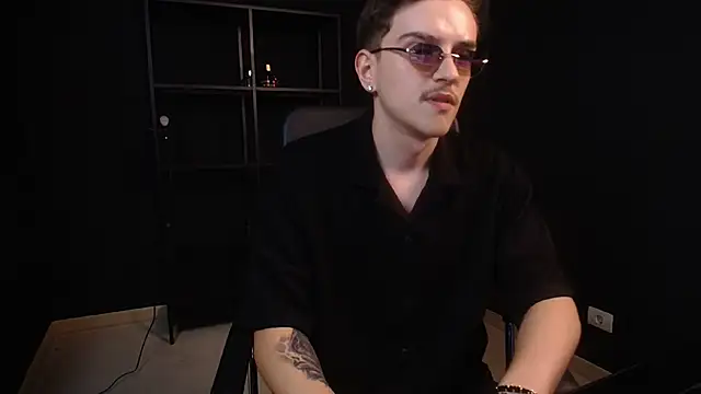 Chat XXX ao vivo de FelixStarkk