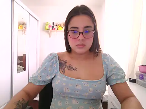 Онлайн чат XXX maliamiller
