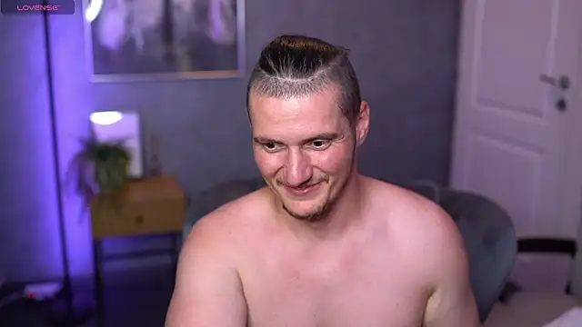 Онлайн чат XXX Alex_Wilde
