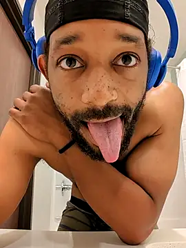 TheGoldenBoldy321's Live XXX Chat