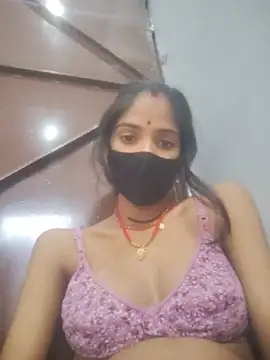 Simran_Love_143 élő XXX-chatje