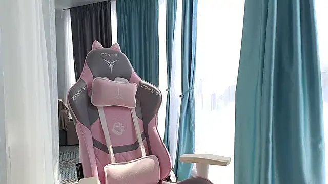 -DIVORA- Adlı Modelin Canlı XXX Sohbeti