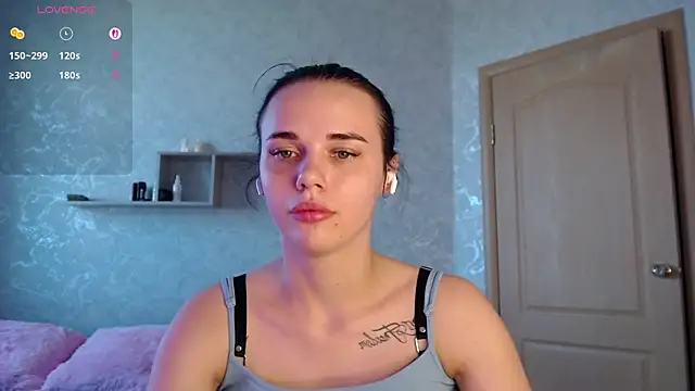 Kseni_a: онлайн-секс-чат