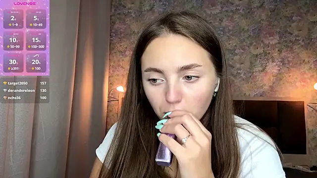 LoraDavi Live XXX Chat