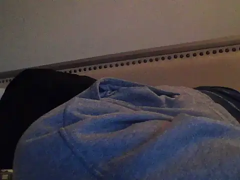 הופעת וובקאם של busnfatnutsLildee