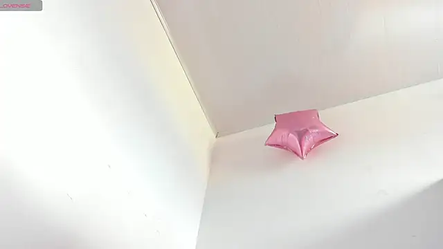 Онлайн чат XXX nahomyrusell1_