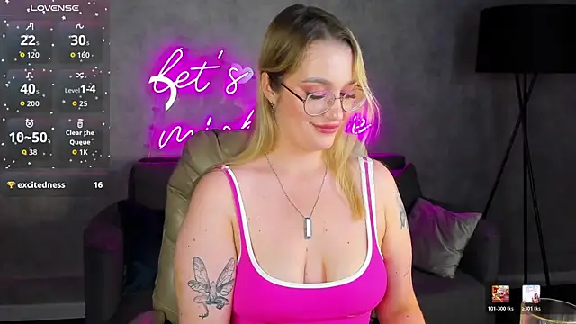 Chat +18 de Viickie_Nelsson ao vivo