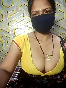 Juli_80 লাইভ XXX চ্যাট