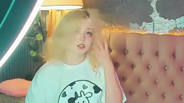 EmilyAngells লাইভ XXX চ্যাট