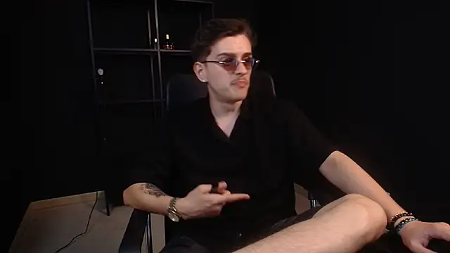 FelixStarkk's Live XXX Chat