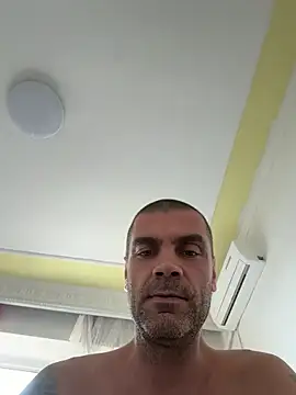 SIRMASTERDOMINATORXXL Adlı Modelin Canlı XXX Sohbeti