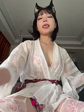 Yiyi-707 Chat XXX live