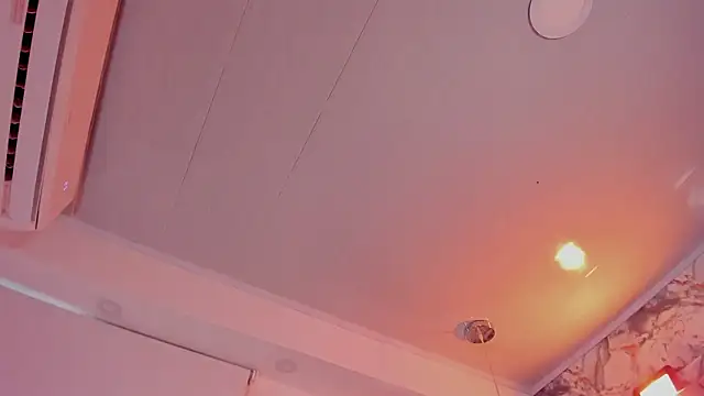 mia_rouxx1's Live XXX Chat