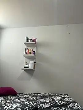 Chat +18 de ViankaRose ao vivo