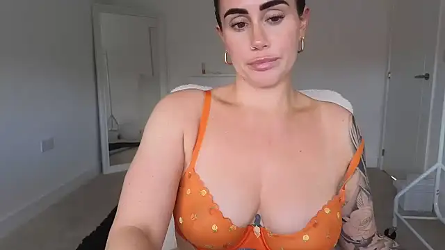 LibbyLoveHeartx 现场XXX聊天