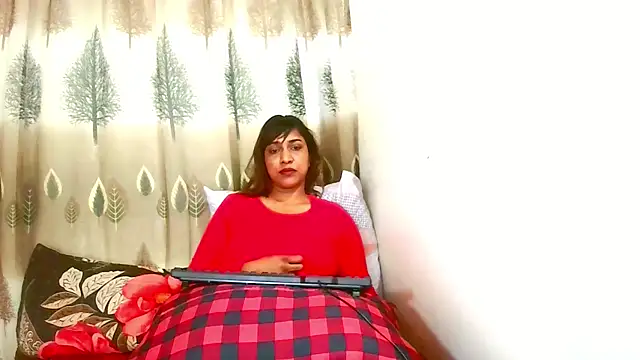Indian_Erotic69 Adlı Modelin Canlı XXX Sohbeti