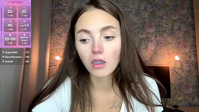 LoraDavi live XXX chat