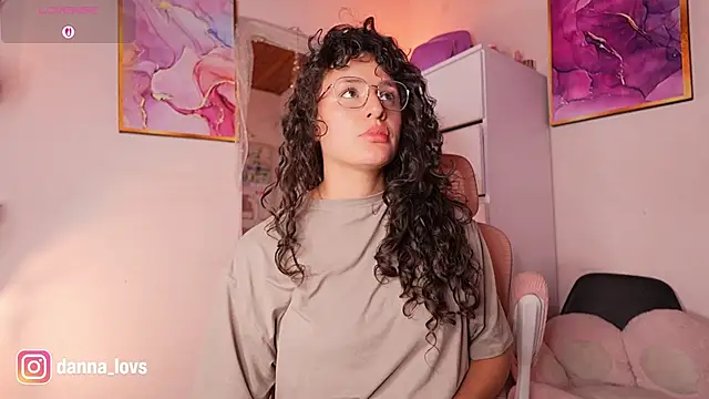 Czat XXX na żywo – Dannaa_Lovs