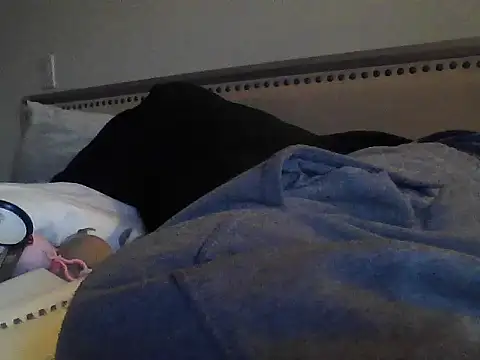 busnfatnutsLildee's Live XXX Chat