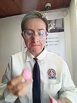 Valentina--1's Live XXX Chat
