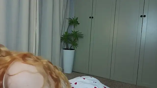 tgirlfoxy's Live XXX Chat