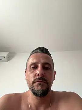 Онлайн чат XXX InsaneMattt